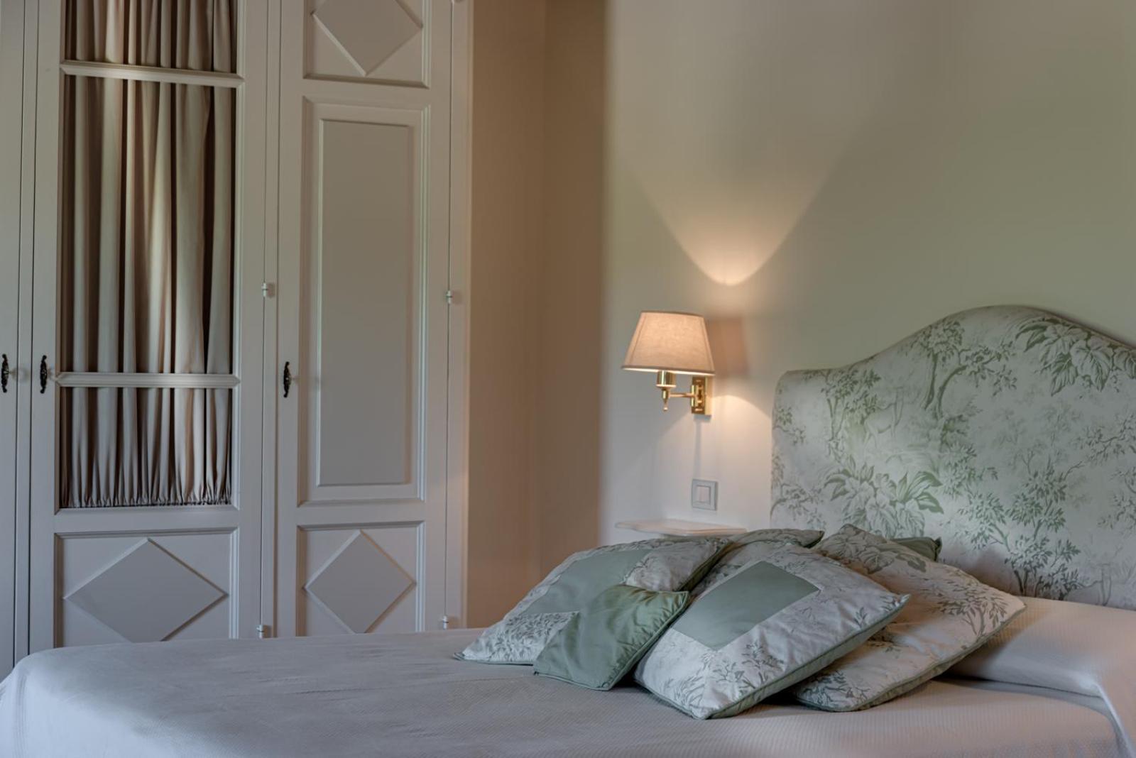 Villa Il Castagno Wine & Resort シエーナ エクステリア 写真