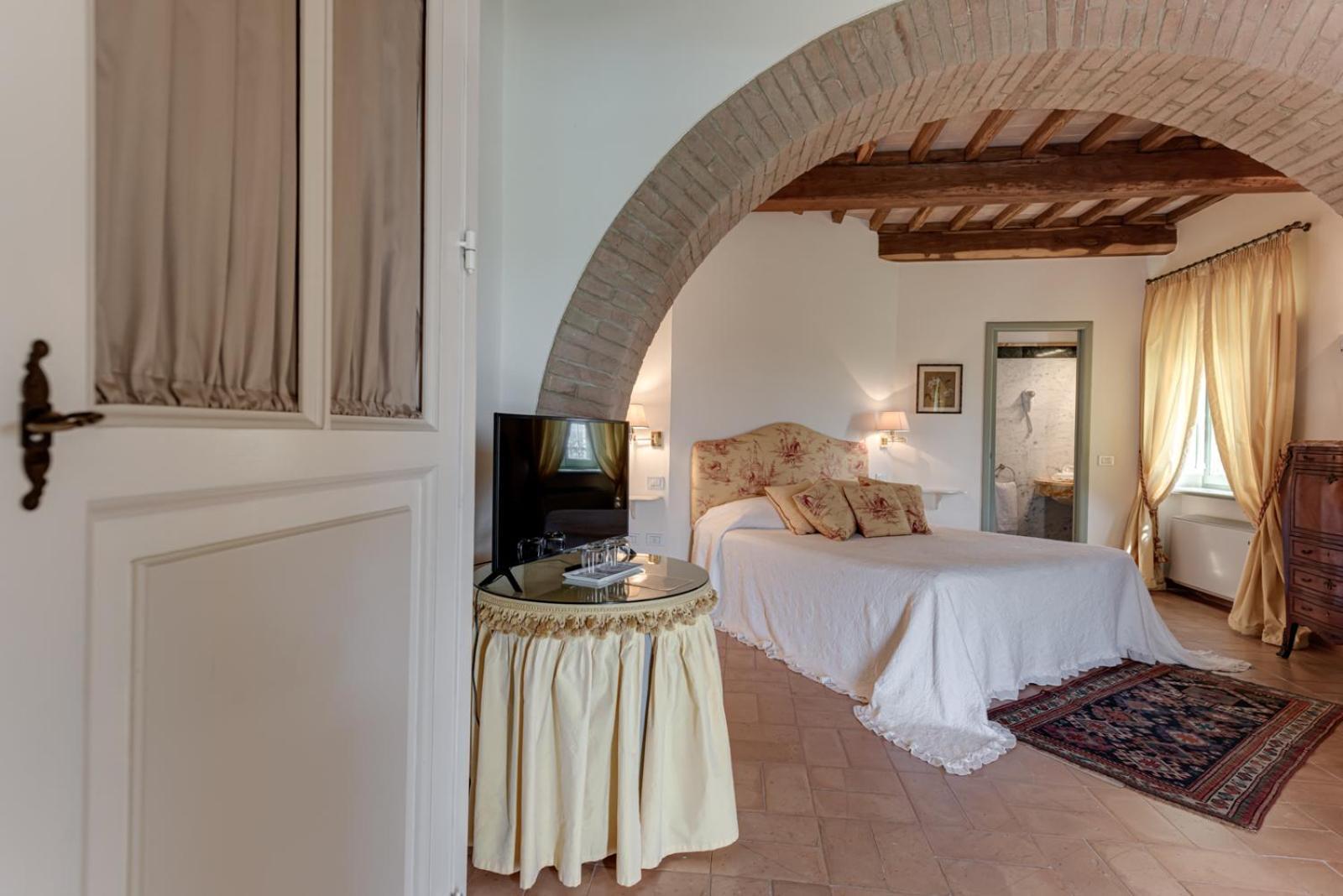 Villa Il Castagno Wine & Resort シエーナ エクステリア 写真