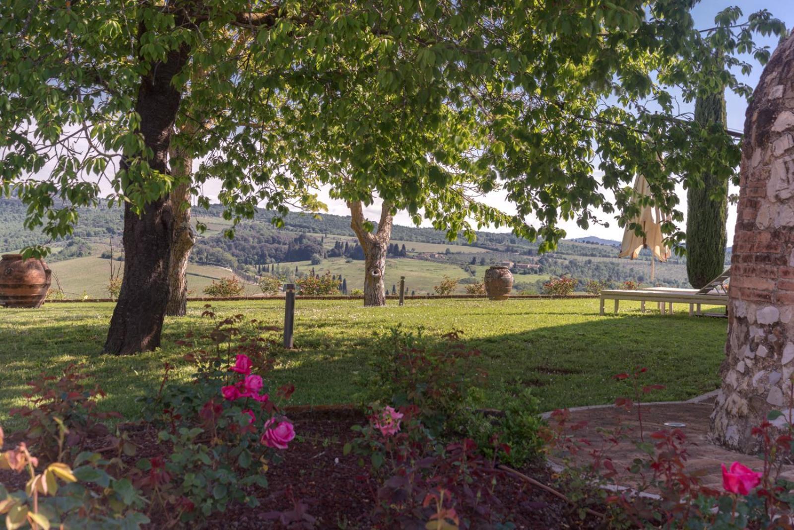 Villa Il Castagno Wine & Resort シエーナ エクステリア 写真