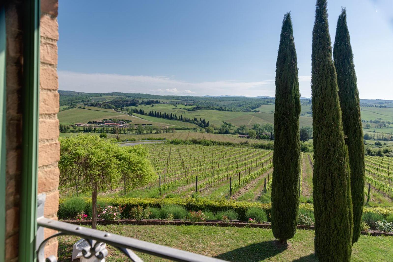 Villa Il Castagno Wine & Resort シエーナ エクステリア 写真