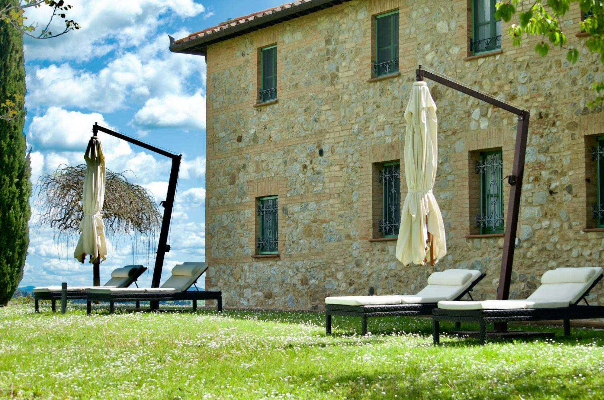 Villa Il Castagno Wine & Resort シエーナ エクステリア 写真