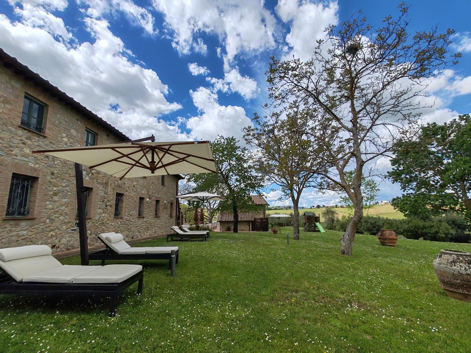 Villa Il Castagno Wine & Resort シエーナ エクステリア 写真